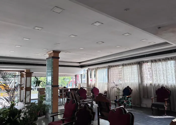 Hotel Raj Empire