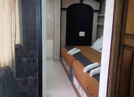 Hotel Raj Empire